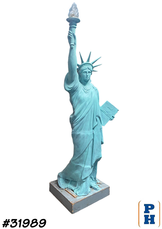 Statue of Liberty in Oversize Items & Event Pieces