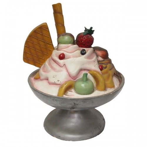 oversize Ice Cream Sundae