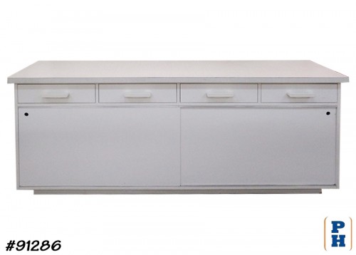 Counter / Pharmacy