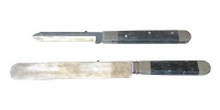 Knife Sign, Oversize