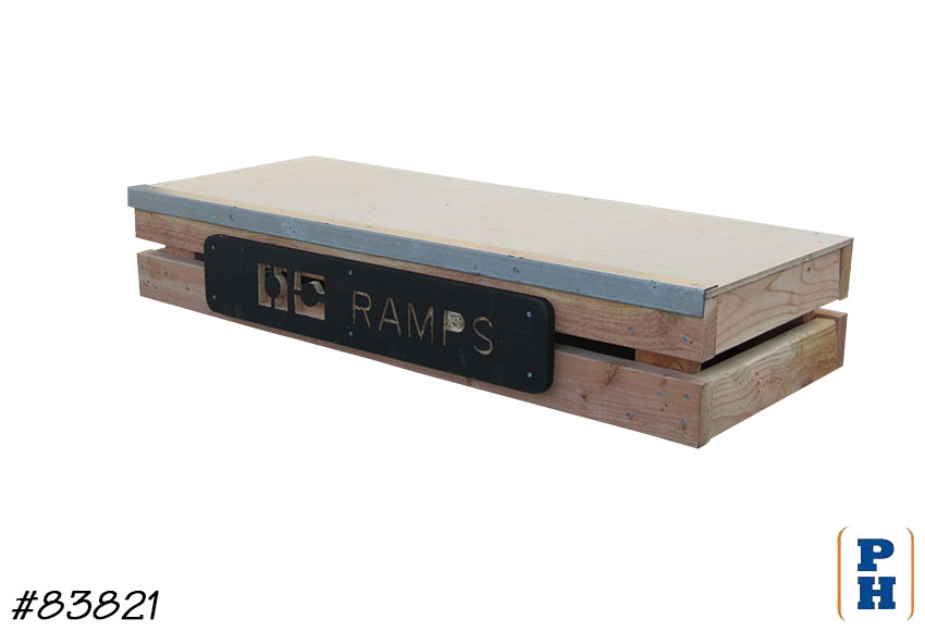 Skateboard Grinder Box in Skateboards & Skate Parks