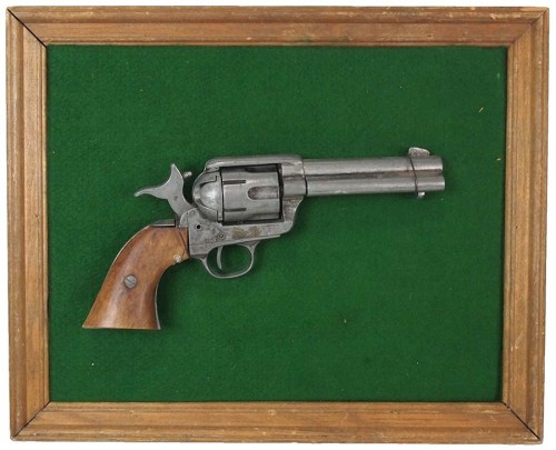 Gun Plaque